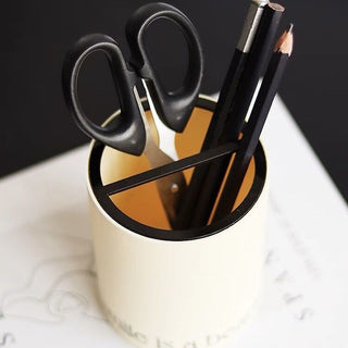 Two-tone lettering brush stand pen holder
