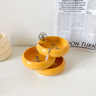 Sliding tier accessory trayin  storage.