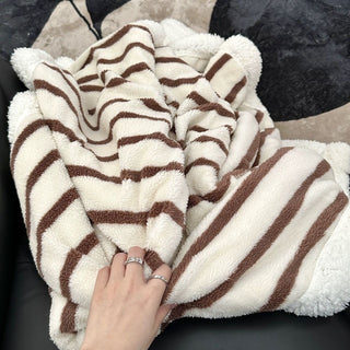 Color Stripe Pattern Blanket 100 x 150 cm