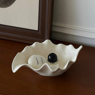 Leaf motif wave ceramic accessory tray white