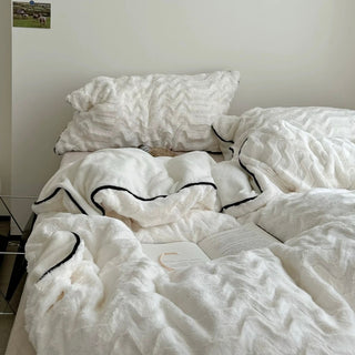 Faux Fur Wave Piping Winter Duvet Cover Set