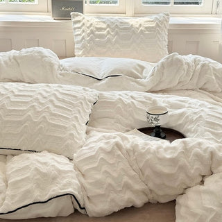 Faux Fur Wave Piping Winter Duvet Cover Set