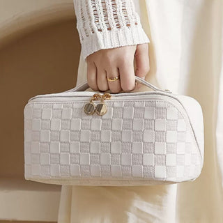 Checkered pattern Large capacity cosmetic storage pouch Travel pouch