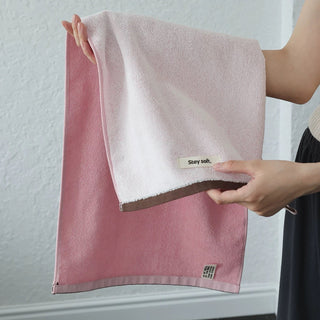Two-tone solid color face towel 100% cotton combed cotton absorbent.