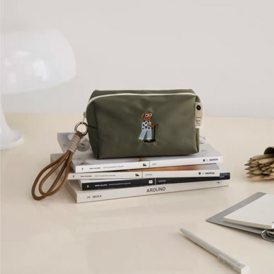 Strap-attached Kick Scooter Dog Cosmetic Storage Waterproof Pouch  Hanging Makeup Pouch Travel Pouch Dachshund