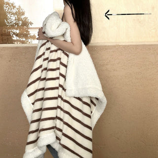 Color Stripe Pattern Blanket 100 x 150 cm