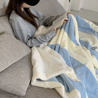 Wide Stripe Pattern Blanket  100 x 150 cm