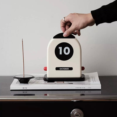 Monochrome Retro Card-type Perpetual Calendar Wooden Desk Calendar