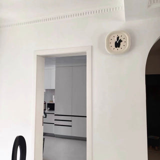 Cat motif Chubby frame clock wall clock cat