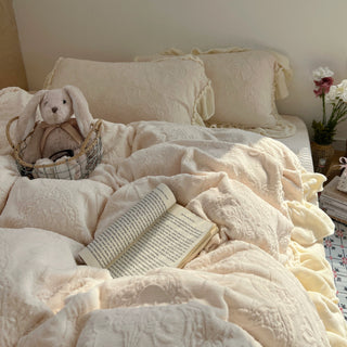 Ivory Ribbon Bouquet Pattern Milk Velvet Winter Thick Duvet Cover Set