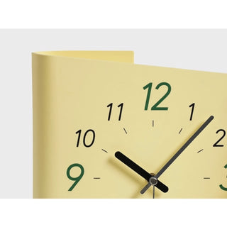 Unique Clock with Vase   Table Clock with Single Flower Vase