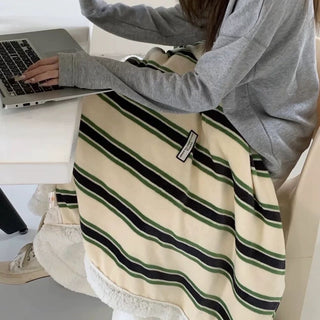 Wide Stripe Pattern Blanket  100 x 150 cm