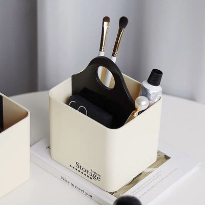 Bicolor Lettering Divider Brush Stand