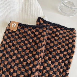 Smartphone Compatible Checkerboard Pattern Long Gloves