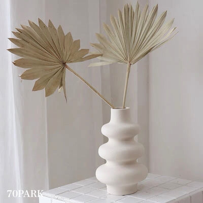 Three-tiered wave white flower vase vase object