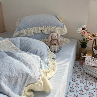 Blue Ribbon Bouquet Pattern Milk Velvet Winter Thick Duvet Cover Set