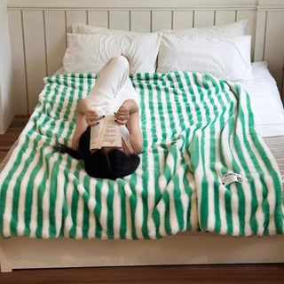 Wide Stripe Pattern Fluffy Soft Blanket  150 x 200 cm Blanket Throw