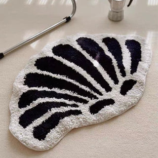 Shell motif monochrome door mat 40 x 64