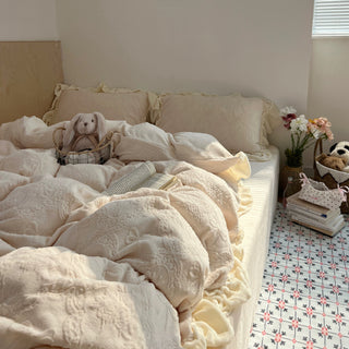 Ivory Ribbon Bouquet Pattern Milk Velvet Winter Thick Duvet Cover Set