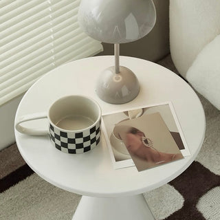 Round Modern Simple Side Table   in   Cone