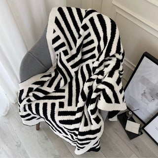 Monochrome Geometric Pattern Soft Blanket 120x160 Lap Blanket
