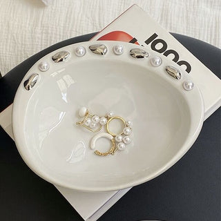 Shell motif ceramic accessory tray