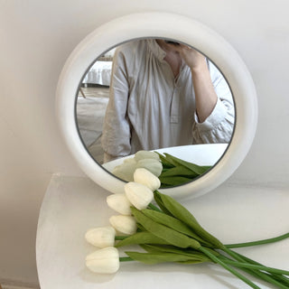 Round Frame Simple Wall Mirror