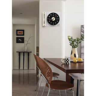 Record-style art design clockin  wall clock