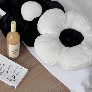 Monochrome Flower-shaped Cushion