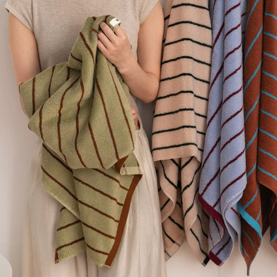 Classic Stripe Bath Towel  100% Cotton Hanging Type Combed Cotton Large Size Towel Blanket