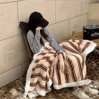 Wide Stripe Pattern Blanket  100 x 150 cm
