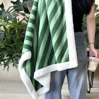 Color Stripe Pattern Blanket 100 x 150 cm
