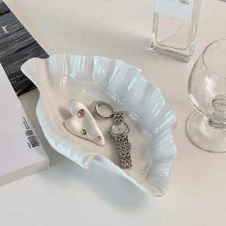 Shell motif accessory tray seashell