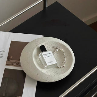Disc-shaped ceramic accessory trayin  small item tray