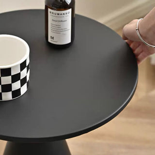 Round Modern Simple Side Table   in   Cone