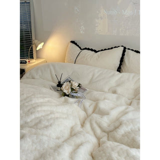 Faux Fur Heart Embossed Winter Duvet Cover Set