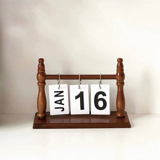 Retro Wood Frame Desktop Perpetual Calendar