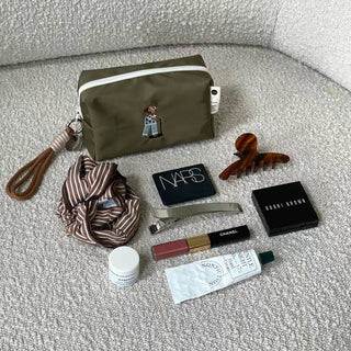 Strap-attached Kick Scooter Dog Cosmetic Storage Waterproof Pouch  Hanging Makeup Pouch Travel Pouch Dachshund