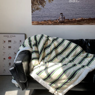 Wide Stripe Pattern Blanket  100 x 150 cm