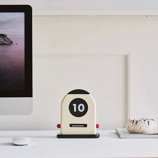 Monochrome Retro Card-type Perpetual Calendar Wooden Desk Calendar