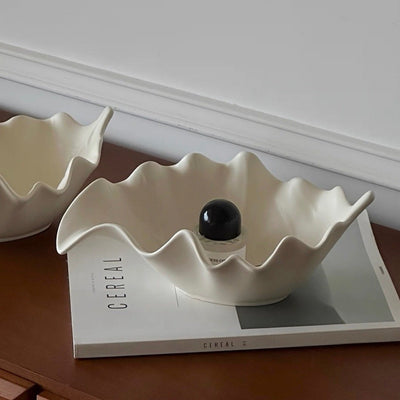 Leaf motif wave ceramic accessory tray white