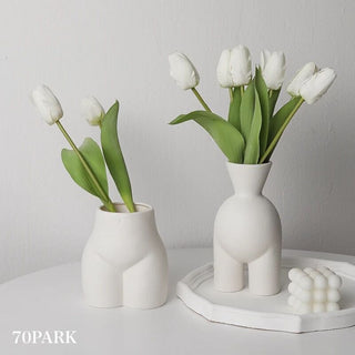 Hip-shaped body art flower vase