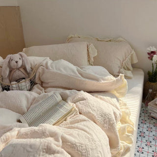 Ivory Ribbon Bouquet Pattern Milk Velvet Winter Thick Duvet Cover Set
