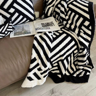 Monochrome Geometric Pattern Soft Blanket 120x160 Lap Blanket