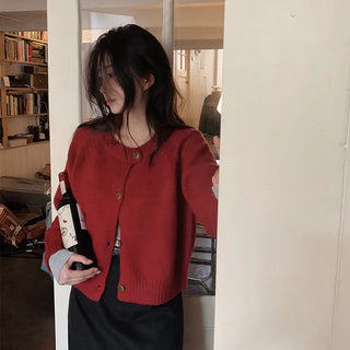 Thick round neck tone-down color knit cardigan