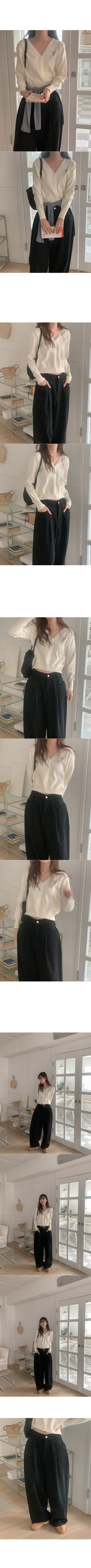 Heart V-neck knit cardigan