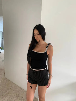 Blackberry square neck lace sleeveless top