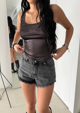 Black high-waist short pants