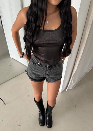Black high-waist short pants