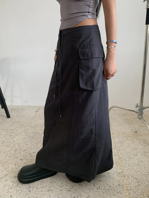 Silhouette Cargo 3D Pocket Nylon Long Skirt